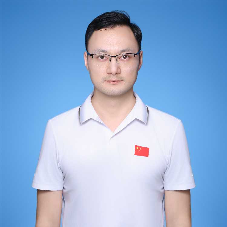 李洁明 证件照.jpg